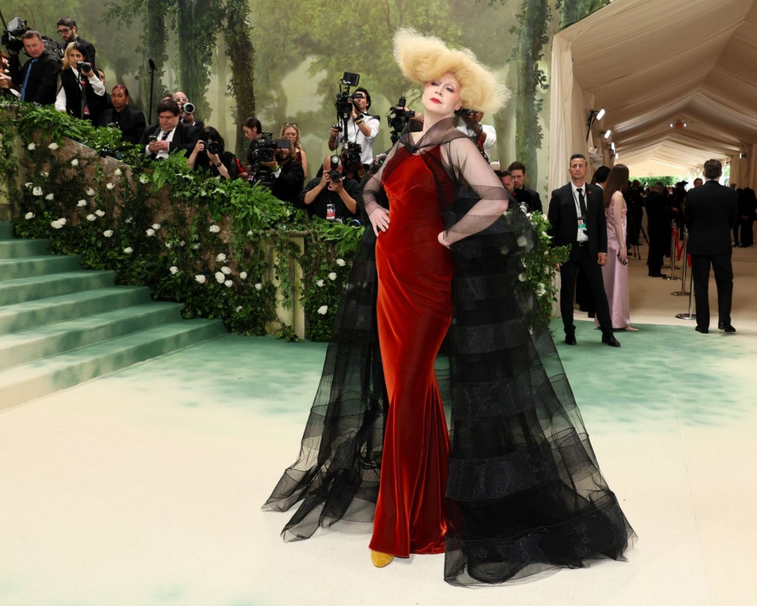 Met Gala 2024, best looks red carpet, zendaya, Maison Margiela, Loewe, Thom Browne, Alexander McQueen, Burberry